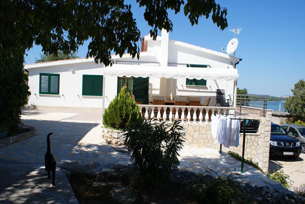 Apartment Tuja Jadrtovac Bilik gambar